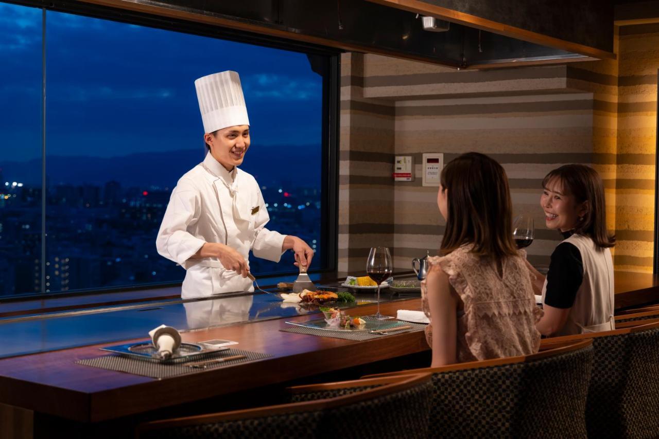 Hotel Plaza Osaka Luaran gambar